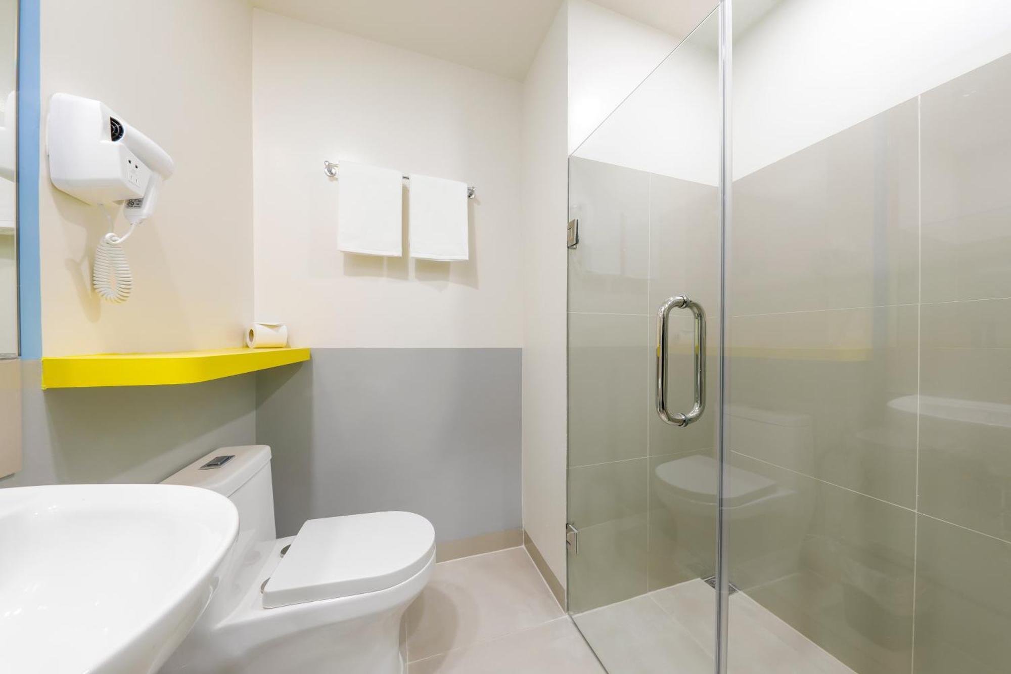 Hop Inn Hotel North Edsa Кесон-Сити Номер фото